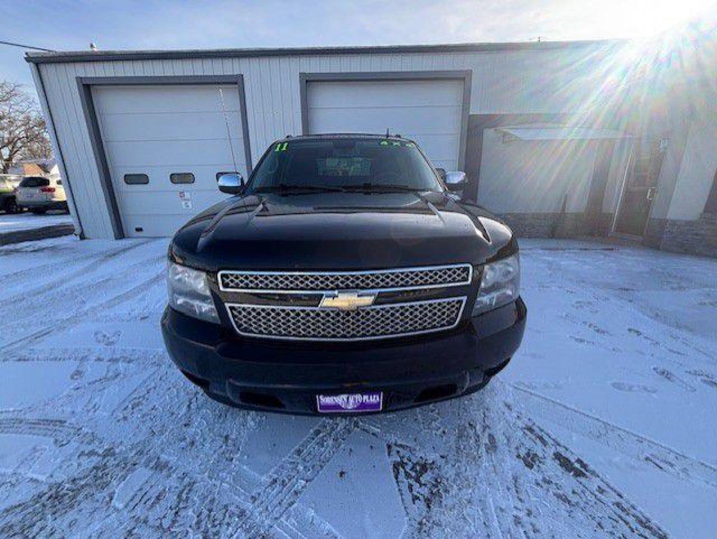 2011 BLACK CHEVROLET AVALANCHE LS (3GNTKEE37BG) with an 5.3L engine, Automatic transmission, located at 1100 W. Sheridan Ave., Shenandoah, 51601, (712) 246-1600, 40.765678, -95.388817 - Photo#8