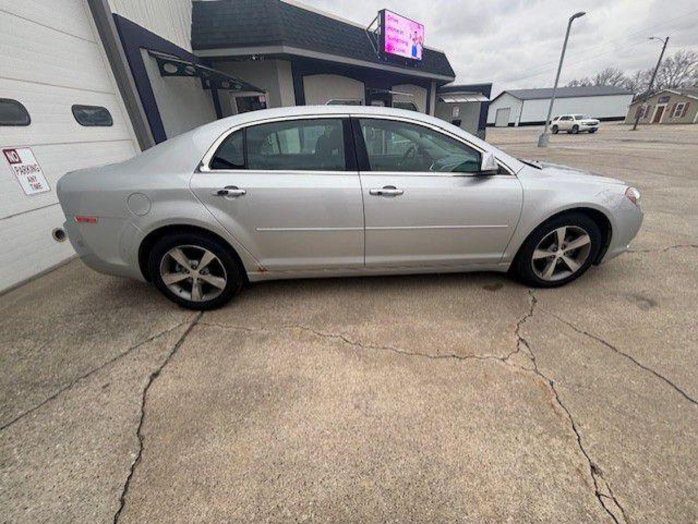 2012 SILVER CHEVROLET MALIBU 1LT (1G1ZC5E01CF) with an 2.4L engine, Automatic transmission, located at 1100 W. Sheridan Ave., Shenandoah, 51601, (712) 246-1600, 40.765678, -95.388817 - Photo#7