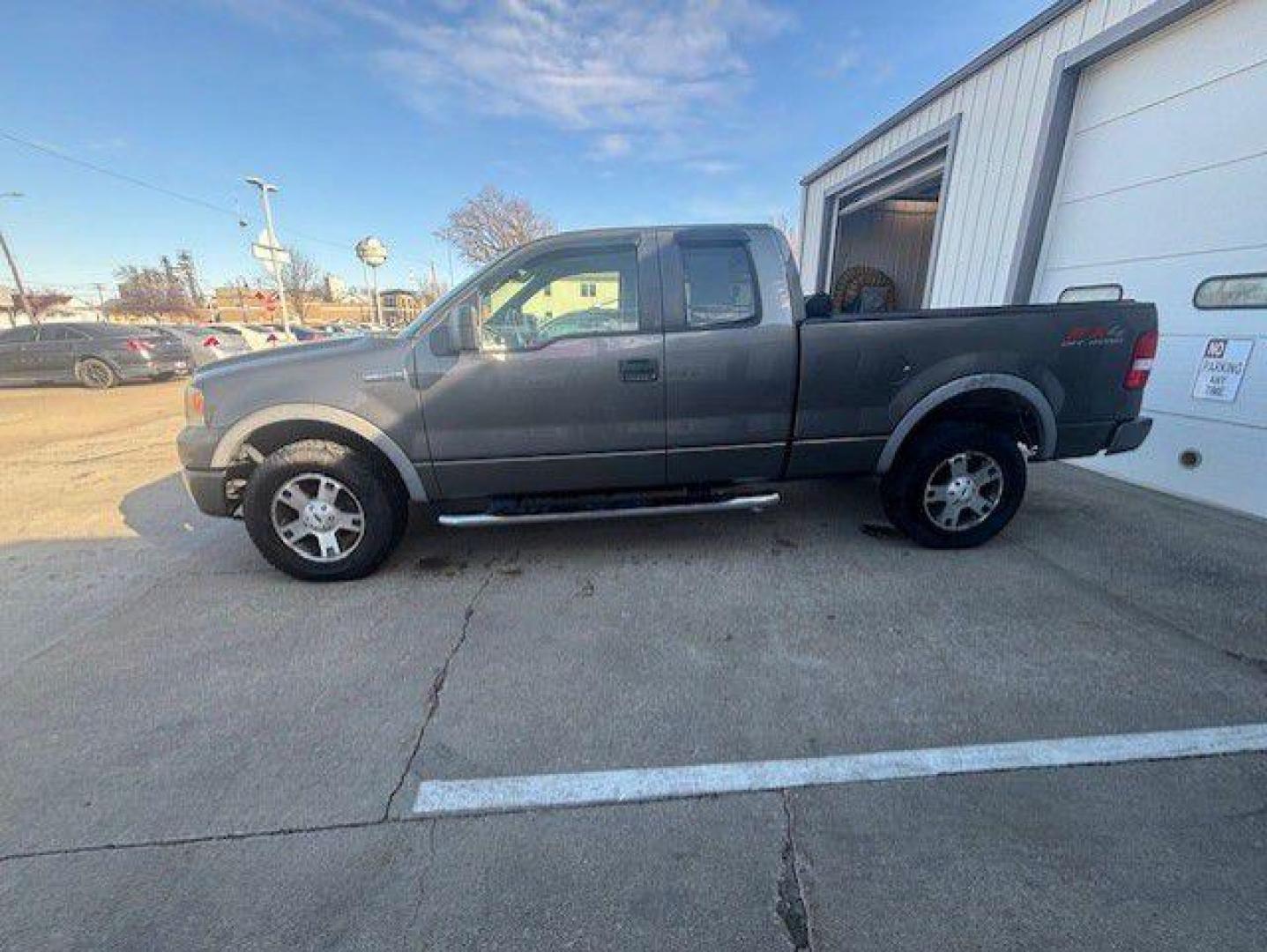2008 GRAY FORD F150 FX4 (1FTPX14V78F) with an 5.4L engine, Automatic transmission, located at 1100 W. Sheridan Ave., Shenandoah, 51601, (712) 246-1600, 40.765678, -95.388817 - Photo#1