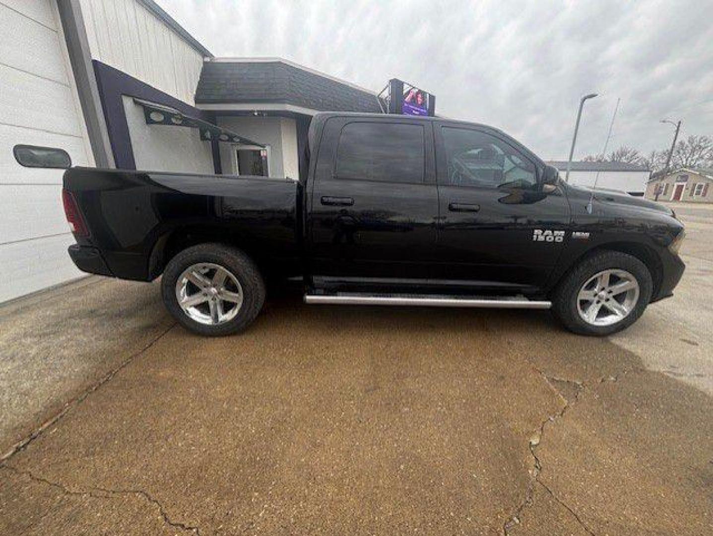 2013 BLACK RAM 1500 SPORT (1C6RR7MT2DS) with an 5.7L engine, Automatic transmission, located at 1100 W. Sheridan Ave., Shenandoah, 51601, (712) 246-1600, 40.765678, -95.388817 - Photo#7