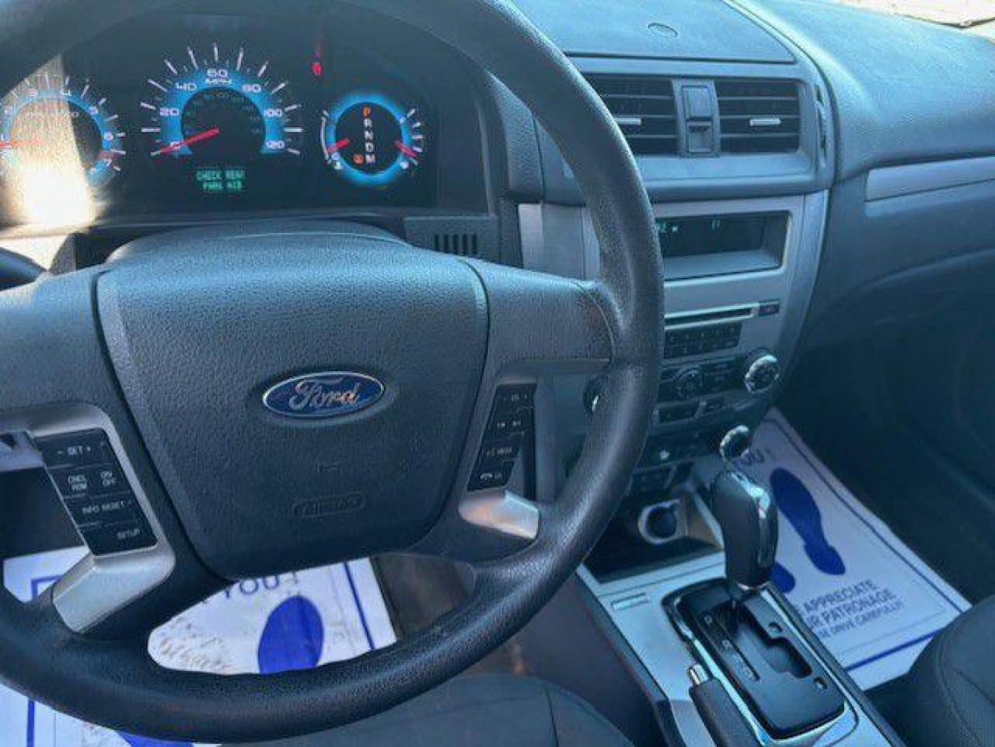 2010 RED FORD FUSION SE (3FAHP0HGXAR) with an 3.0L engine, Automatic transmission, located at 1100 W. Sheridan Ave., Shenandoah, 51601, (712) 246-1600, 40.765678, -95.388817 - Photo#3