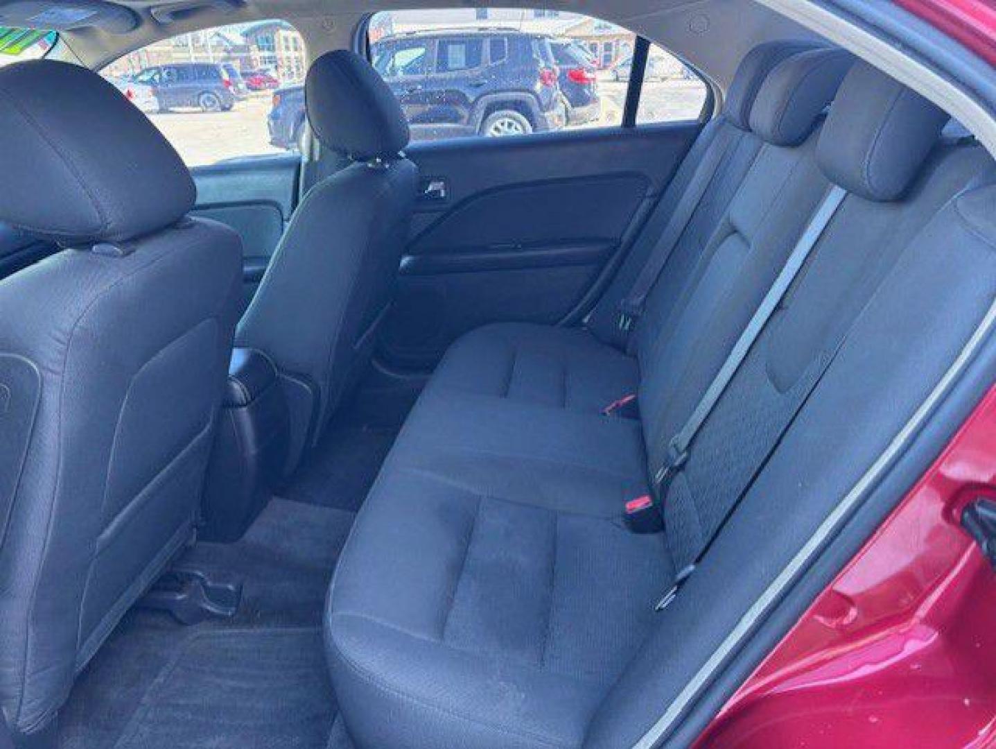 2010 RED FORD FUSION SE (3FAHP0HGXAR) with an 3.0L engine, Automatic transmission, located at 1100 W. Sheridan Ave., Shenandoah, 51601, (712) 246-1600, 40.765678, -95.388817 - Photo#4