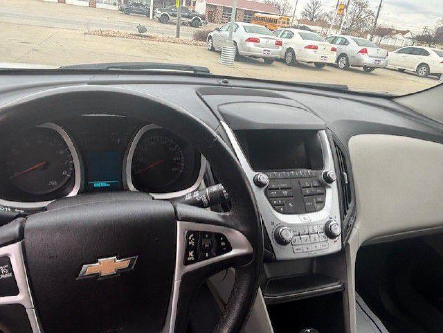 2017 WHITE CHEVROLET EQUINOX LT (2GNALCEK2H1) with an 2.4L engine, Automatic transmission, located at 1100 W. Sheridan Ave., Shenandoah, 51601, (712) 246-1600, 40.765678, -95.388817 - Photo#3