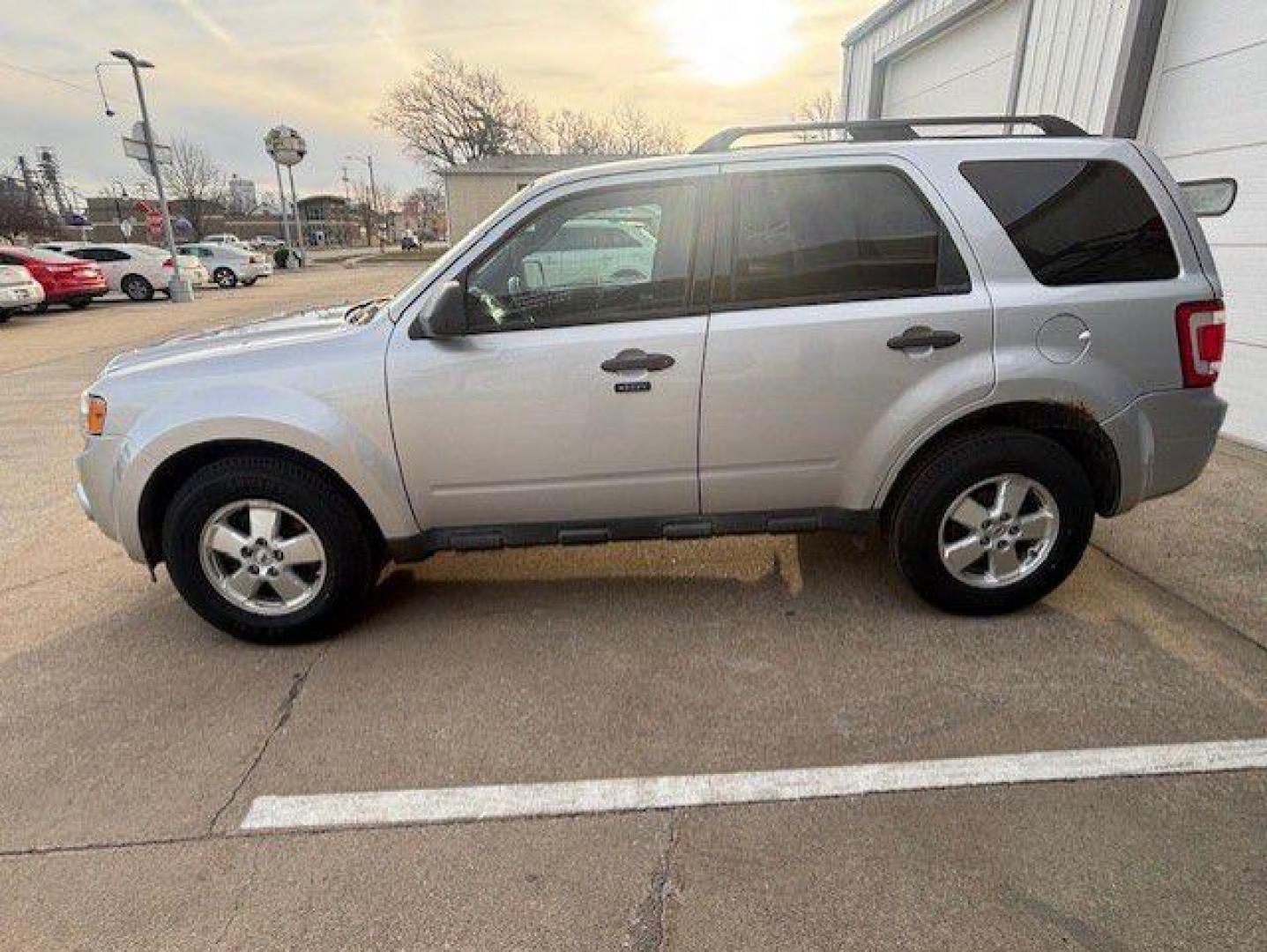 2012 SILVER FORD ESCAPE XLT (1FMCU0DG5CK) with an 3.0L engine, Automatic transmission, located at 1100 W. Sheridan Ave., Shenandoah, 51601, (712) 246-1600, 40.765678, -95.388817 - Photo#2