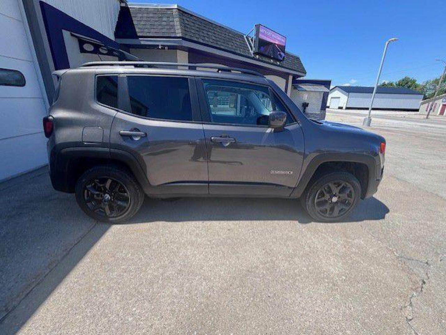 2017 GRAY JEEP RENEGADE LATITUDE (ZACCJBBB8HP) with an 2.4L engine, Automatic transmission, located at 1100 W. Sheridan Ave., Shenandoah, 51601, (712) 246-1600, 40.765678, -95.388817 - Photo#7