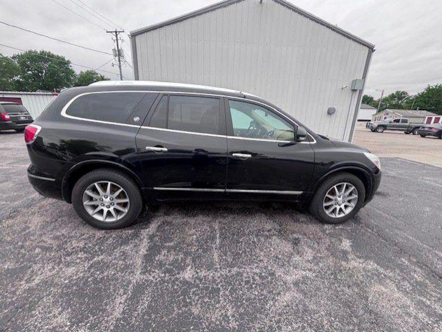 2017 BLACK BUICK ENCLAVE LEATHER (5GAKVBKD9HJ) with an 3.6L engine, Automatic transmission, located at 1100 W. Sheridan Ave., Shenandoah, 51601, (712) 246-1600, 40.765678, -95.388817 - Photo#8