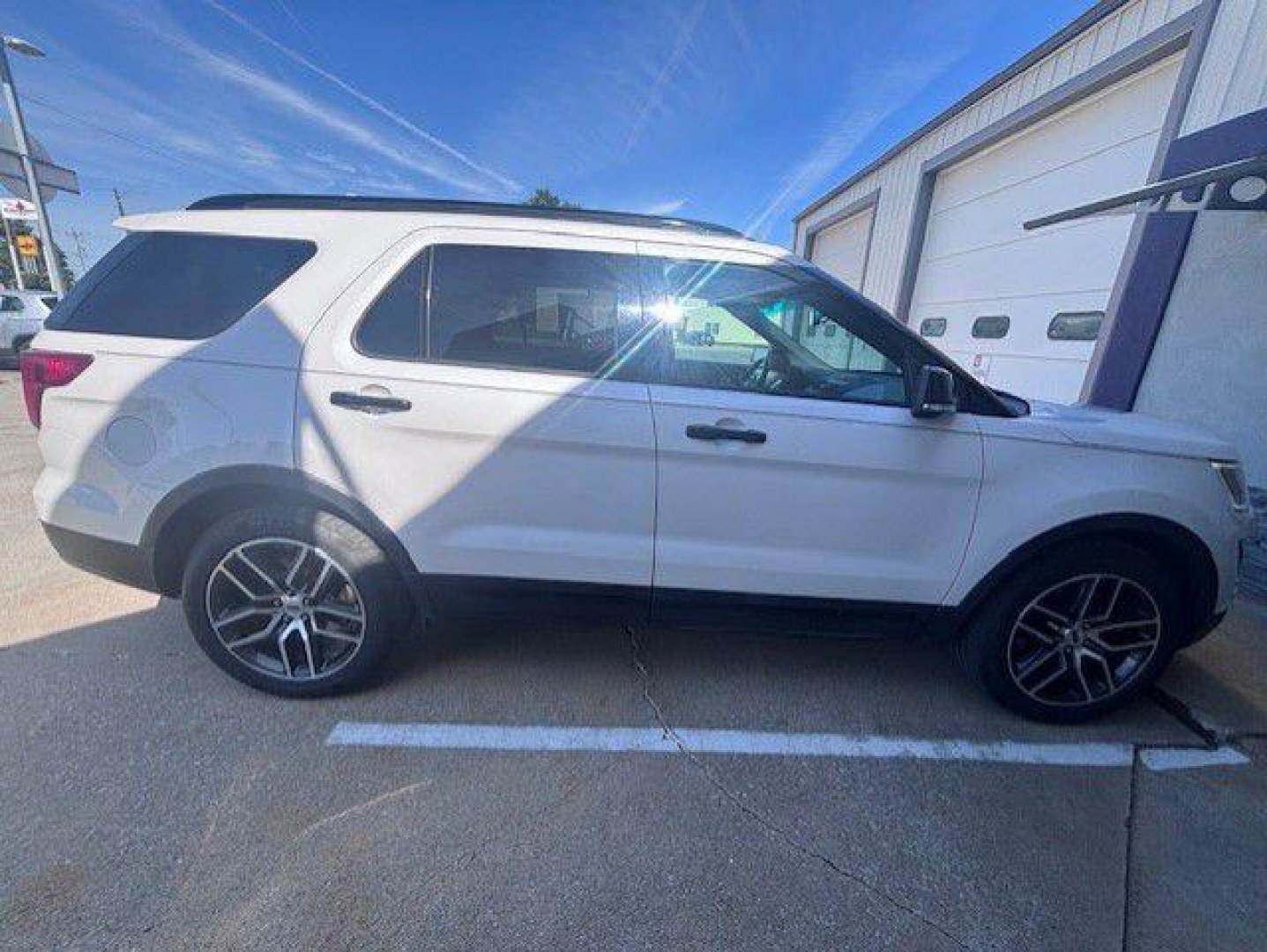 2016 WHITE FORD EXPLORER SPORT (1FM5K8GT8GG) with an 3.5L engine, Automatic transmission, located at 1100 W. Sheridan Ave., Shenandoah, 51601, (712) 246-1600, 40.765678, -95.388817- Photo#8