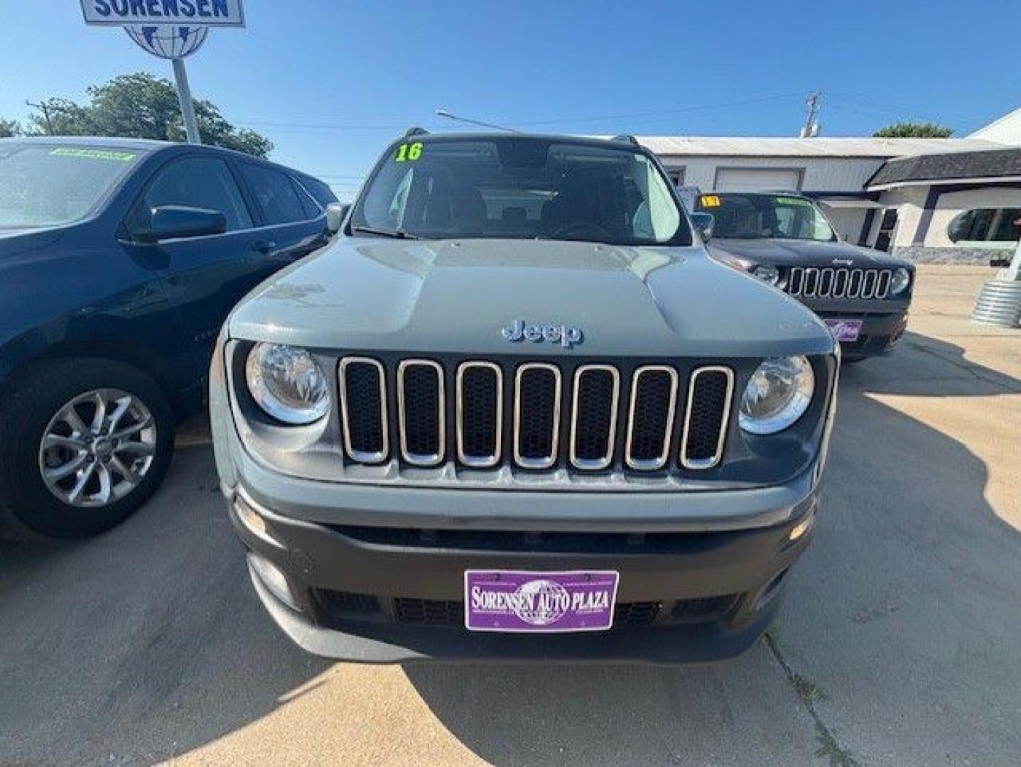 2016 GRAY JEEP RENEGADE LATITUDE (ZACCJBBT3GP) with an 2.4L engine, Automatic transmission, located at 1100 W. Sheridan Ave., Shenandoah, 51601, (712) 246-1600, 40.765678, -95.388817- Photo#7