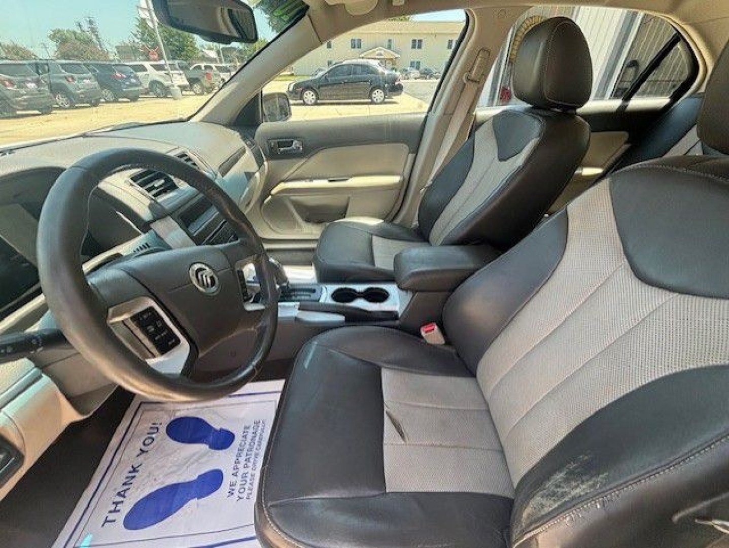 2010 WHITE MERCURY MILAN PREMIER (3MEHM0JA4AR) with an 2.5L engine, Automatic transmission, located at 1100 W. Sheridan Ave., Shenandoah, 51601, (712) 246-1600, 40.765678, -95.388817- Photo#2