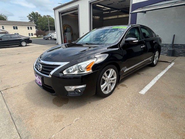 photo of 2015 NISSAN ALTIMA 3.5S