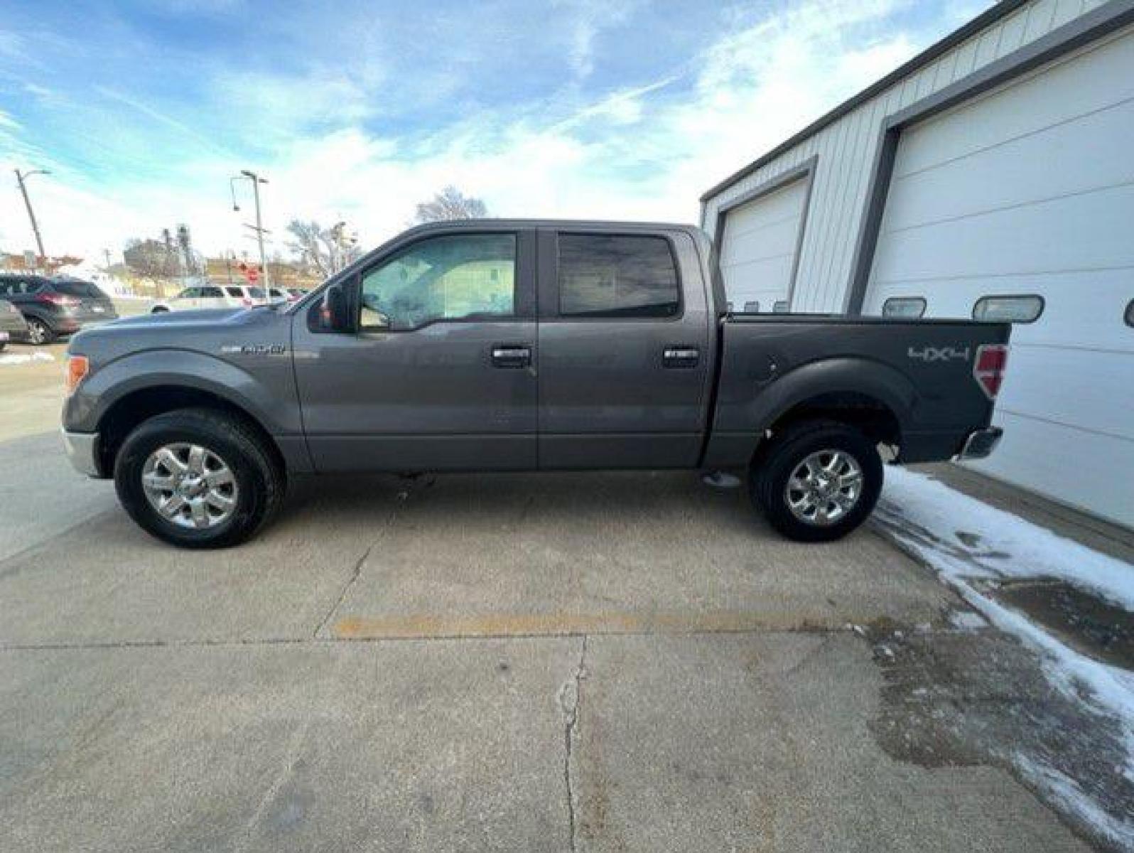 2013 GRAY FORD F150 SUPERCREW (1FTFW1EF8DF) with an 5.0L engine, Automatic transmission, located at 1100 W. Sheridan Ave., Shenandoah, 51601, (712) 246-1600, 40.765678, -95.388817 - Photo #2