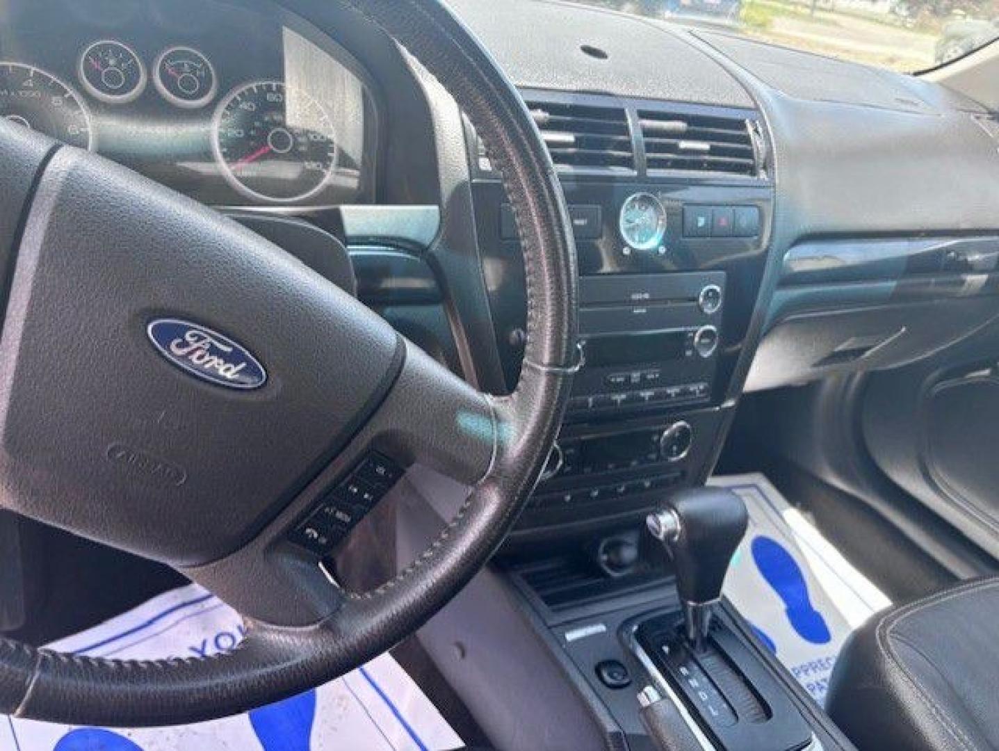 2009 BLUE FORD FUSION SEL (3FAHP08129R) with an 3.0L engine, Automatic transmission, located at 1100 W. Sheridan Ave., Shenandoah, 51601, (712) 246-1600, 40.765678, -95.388817- Photo#4