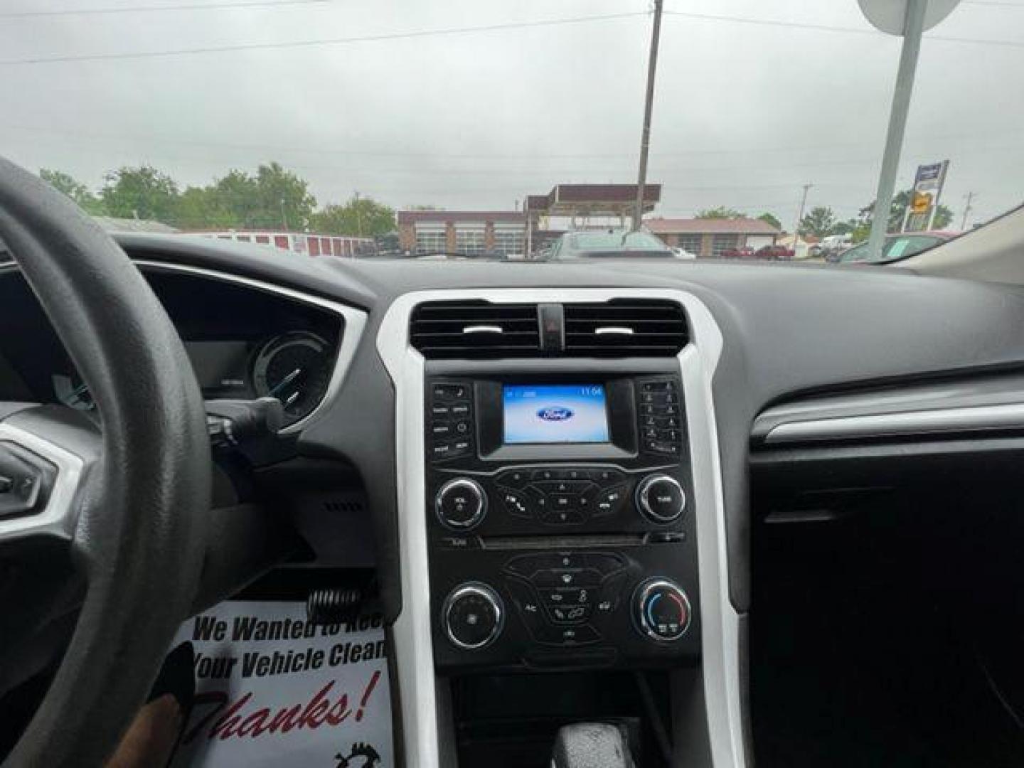 2015 BLACK FORD FUSION SE (1FA6P0H74F5) with an 2.5L engine, Automatic transmission, located at 1100 W. Sheridan Ave., Shenandoah, 51601, (712) 246-1600, 40.765678, -95.388817 - Photo#5