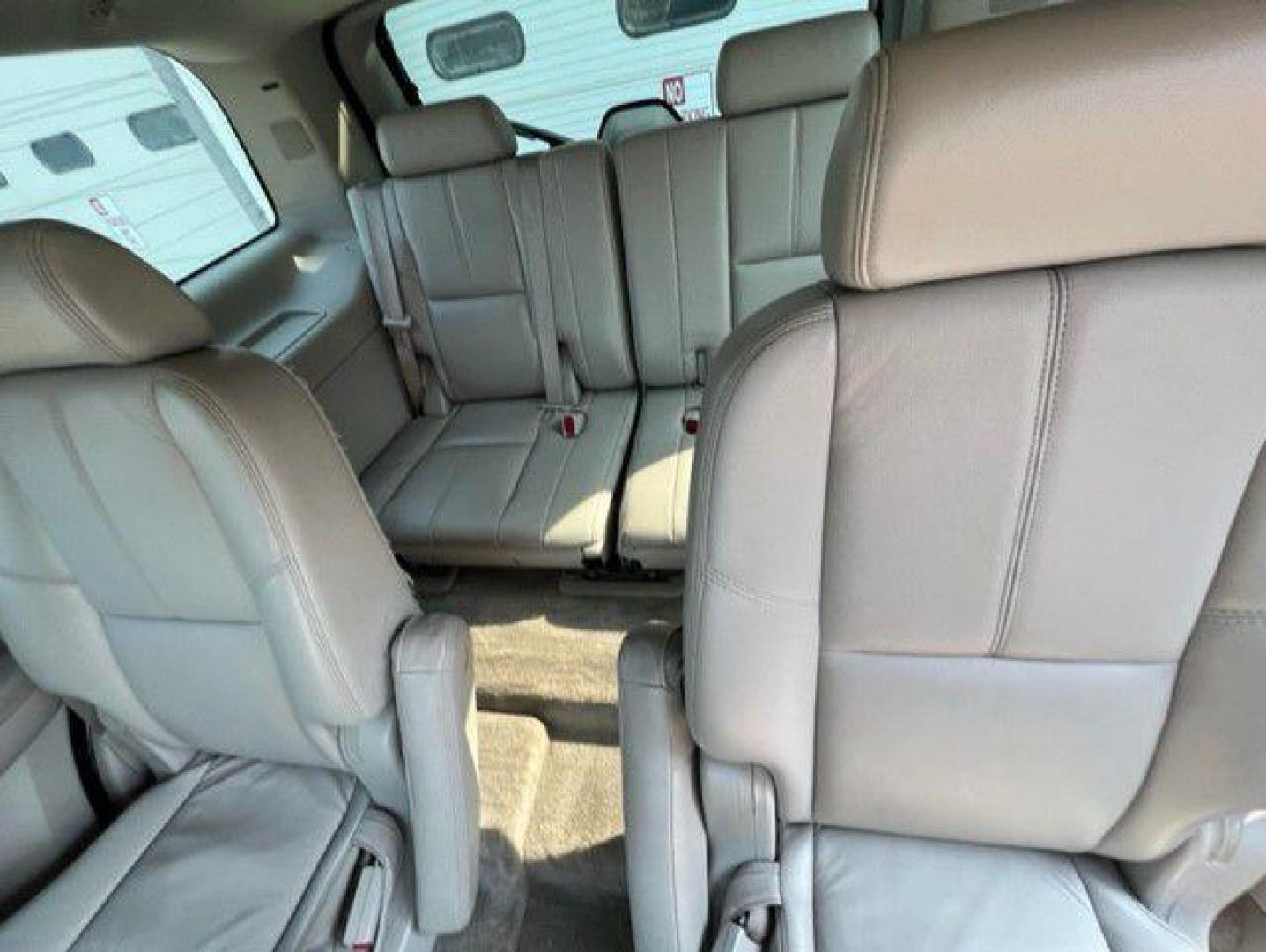 2008 WHITE CHEVROLET TAHOE 1500 (1GNFK13028R) with an 5.3L engine, Automatic transmission, located at 1100 W. Sheridan Ave., Shenandoah, 51601, (712) 246-1600, 40.765678, -95.388817 - Photo#5