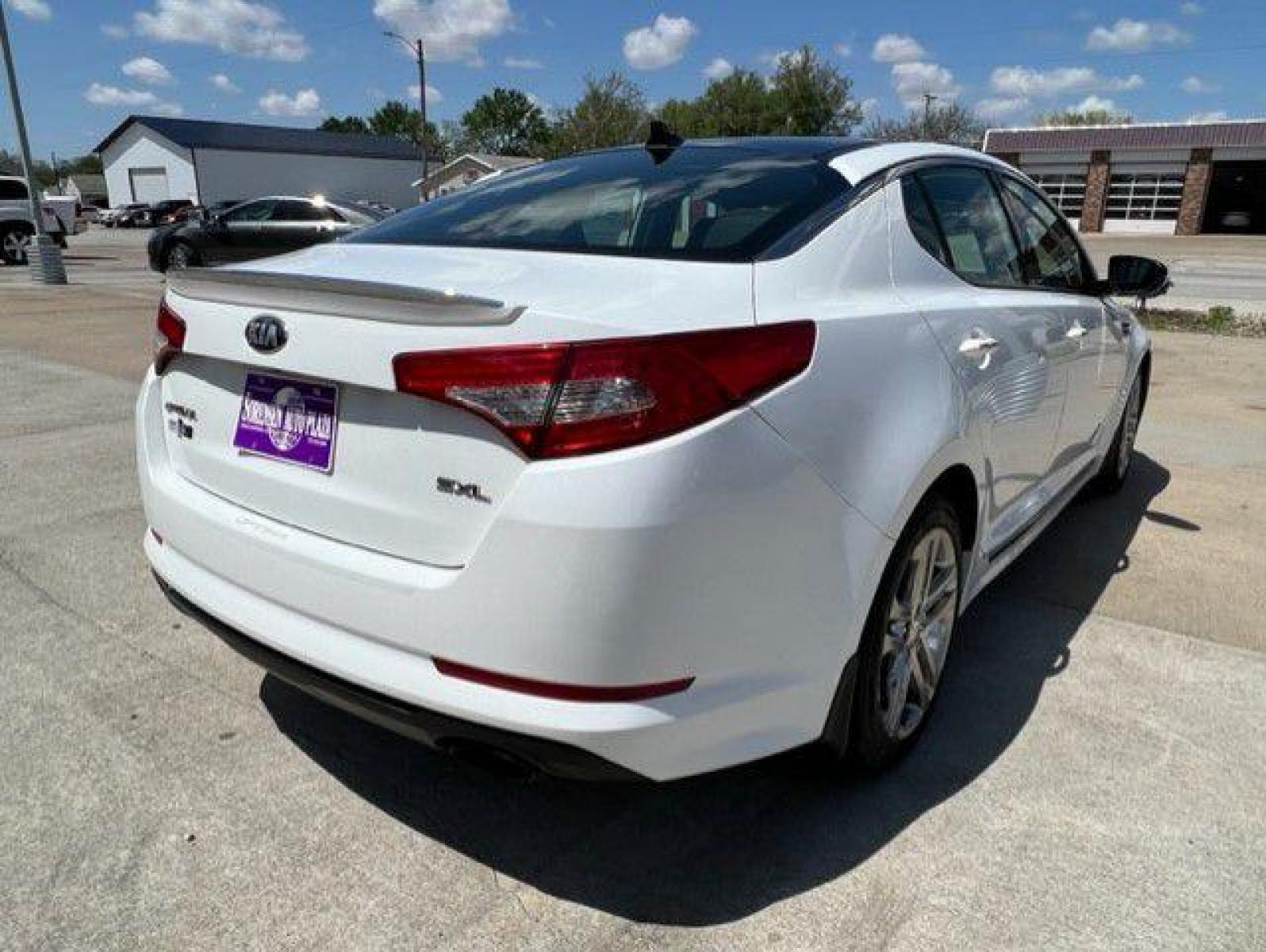 2013 WHITE KIA OPTIMA SX (5XXGR4A61DG) with an 2.0L engine, Automatic transmission, located at 1100 W. Sheridan Ave., Shenandoah, 51601, (712) 246-1600, 40.765678, -95.388817 - Photo #1