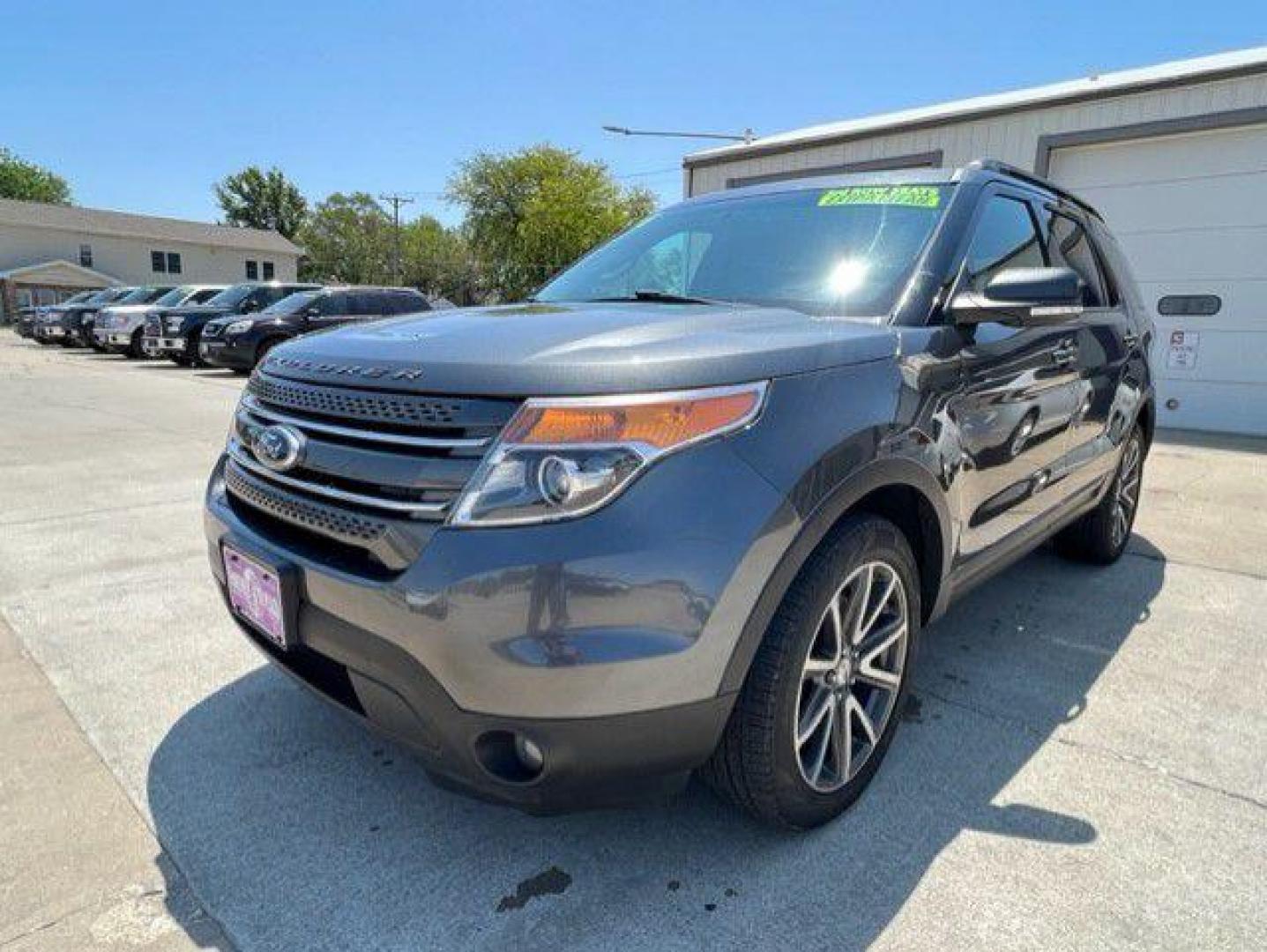 2015 GRAY FORD EXPLORER XLT (1FM5K8D89FG) with an 3.5L engine, Automatic transmission, located at 1100 W. Sheridan Ave., Shenandoah, 51601, (712) 246-1600, 40.765678, -95.388817 - Photo#0