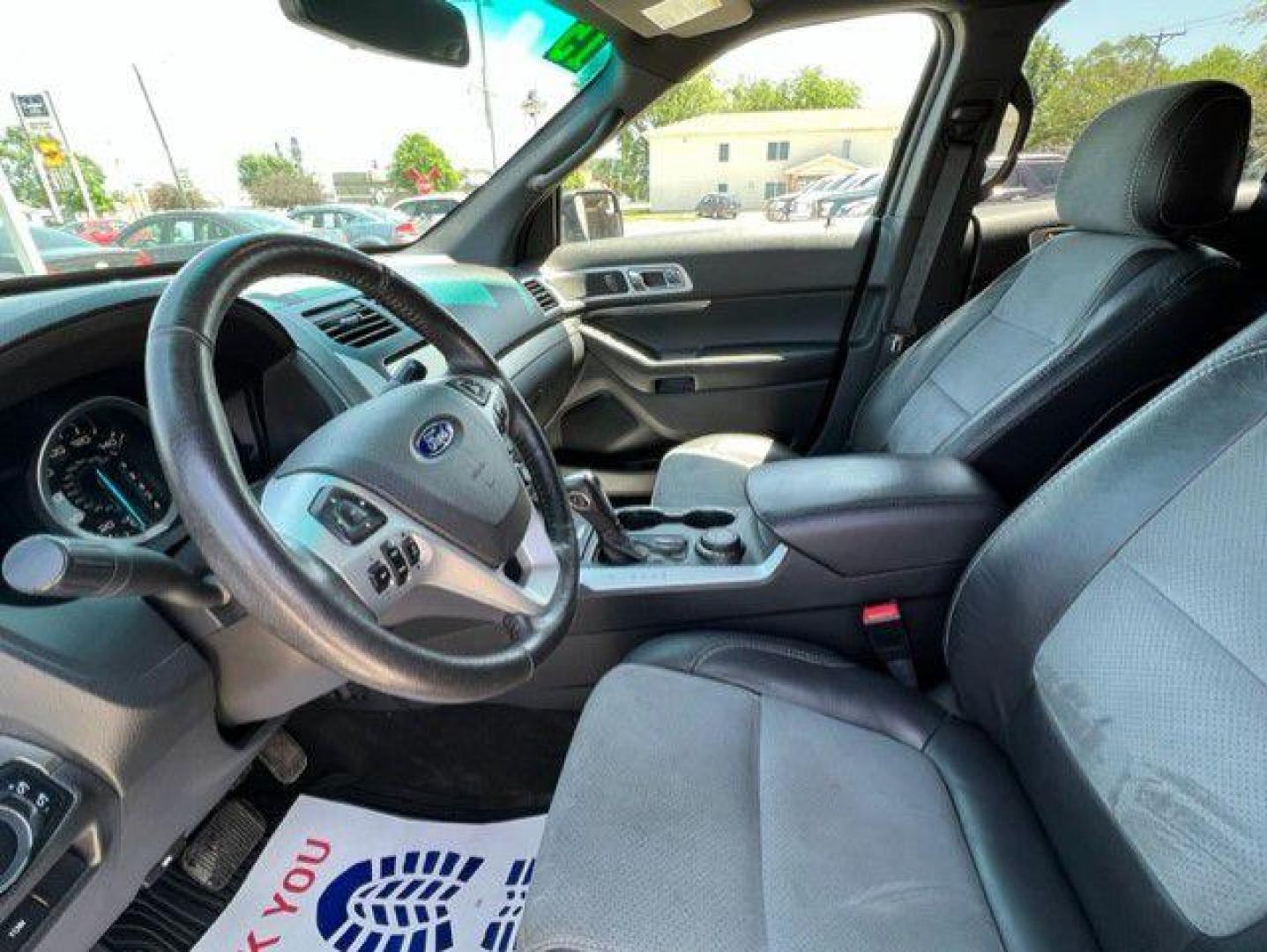 2015 GRAY FORD EXPLORER XLT (1FM5K8D89FG) with an 3.5L engine, Automatic transmission, located at 1100 W. Sheridan Ave., Shenandoah, 51601, (712) 246-1600, 40.765678, -95.388817 - Photo#3