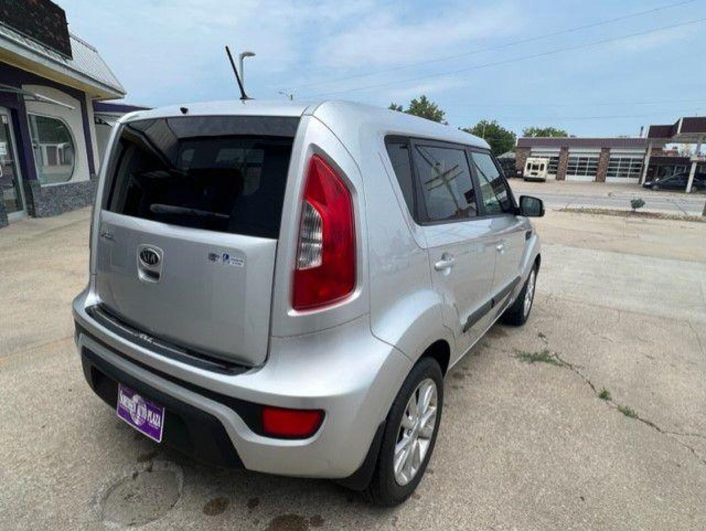 2012 SILVER KIA SOUL + (KNDJT2A65C7) with an 2.0L engine, Automatic transmission, located at 1100 W. Sheridan Ave., Shenandoah, 51601, (712) 246-1600, 40.765678, -95.388817 - Photo#1