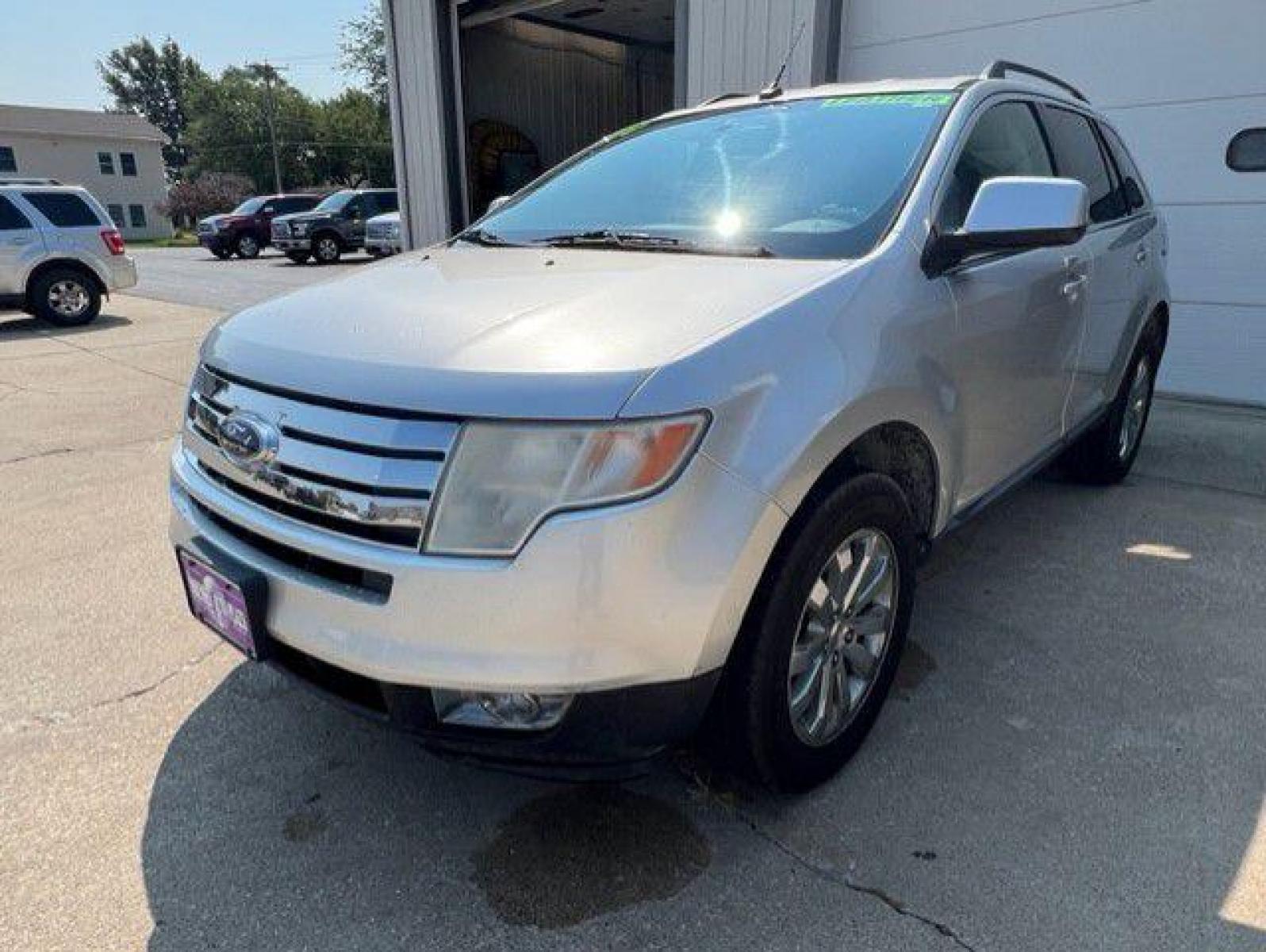 2010 SILVER FORD EDGE LIMITED (2FMDK4KC5AB) with an 3.5L engine, Automatic transmission, located at 1100 W. Sheridan Ave., Shenandoah, 51601, (712) 246-1600, 40.765678, -95.388817 - Photo #0