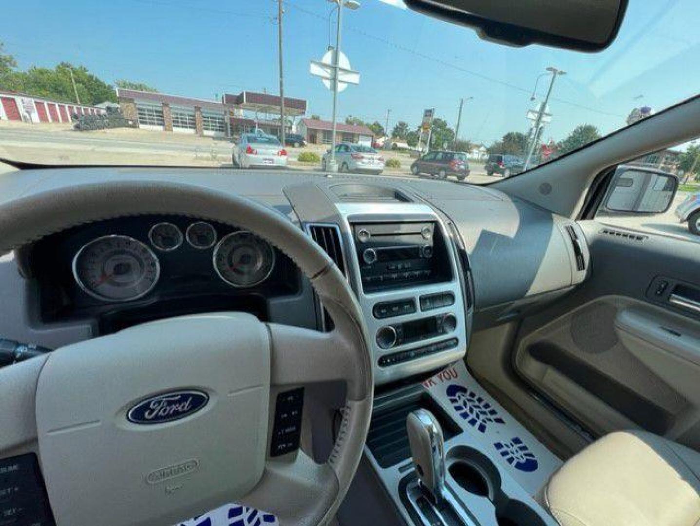 2010 SILVER FORD EDGE LIMITED (2FMDK4KC5AB) with an 3.5L engine, Automatic transmission, located at 1100 W. Sheridan Ave., Shenandoah, 51601, (712) 246-1600, 40.765678, -95.388817 - Photo#5