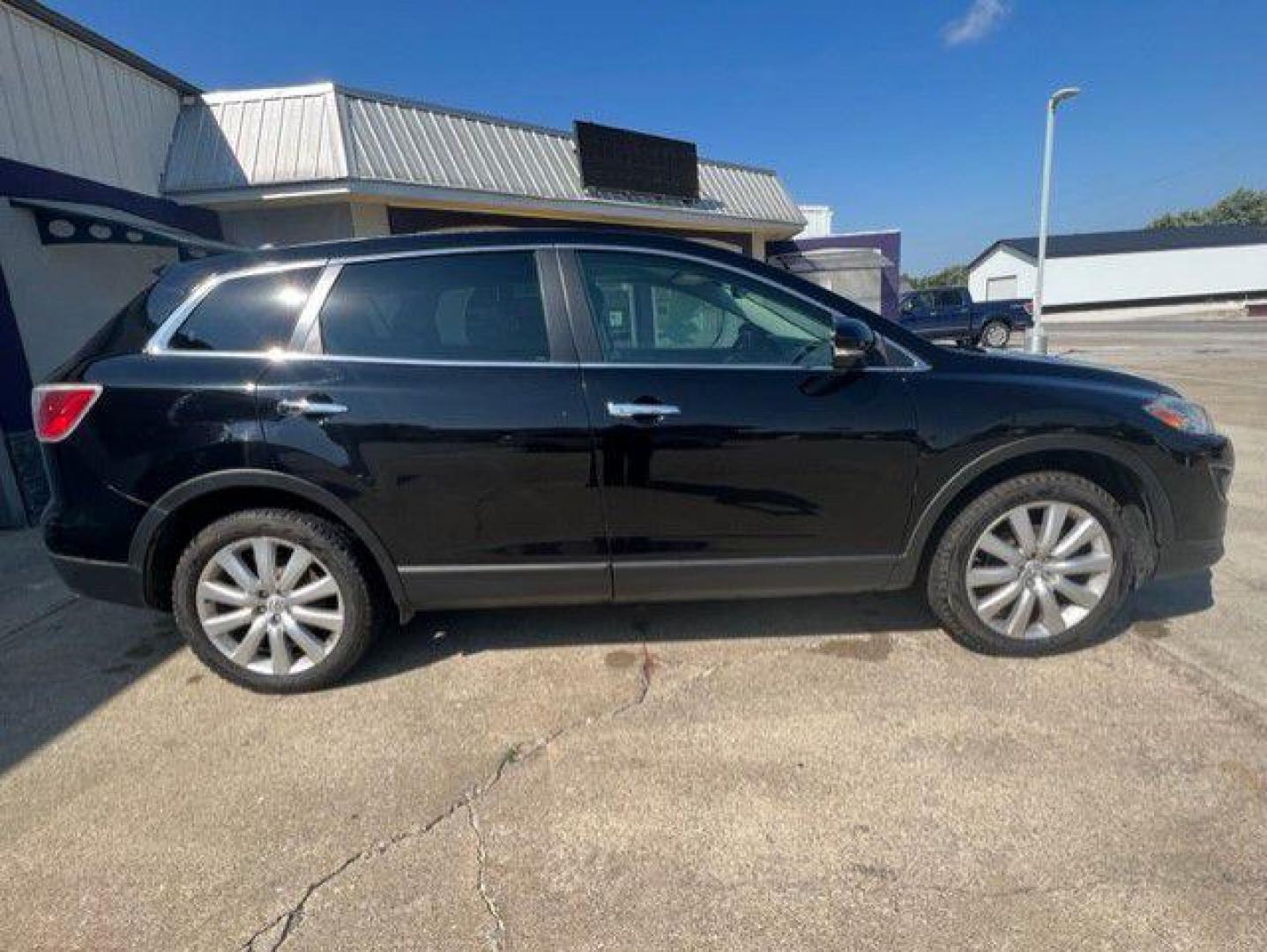 2010 BLACK MAZDA CX-9 Grand Touring (JM3TB3MA2A0) with an 3.7L engine, Automatic transmission, located at 1100 W. Sheridan Ave., Shenandoah, 51601, (712) 246-1600, 40.765678, -95.388817 - Photo#6