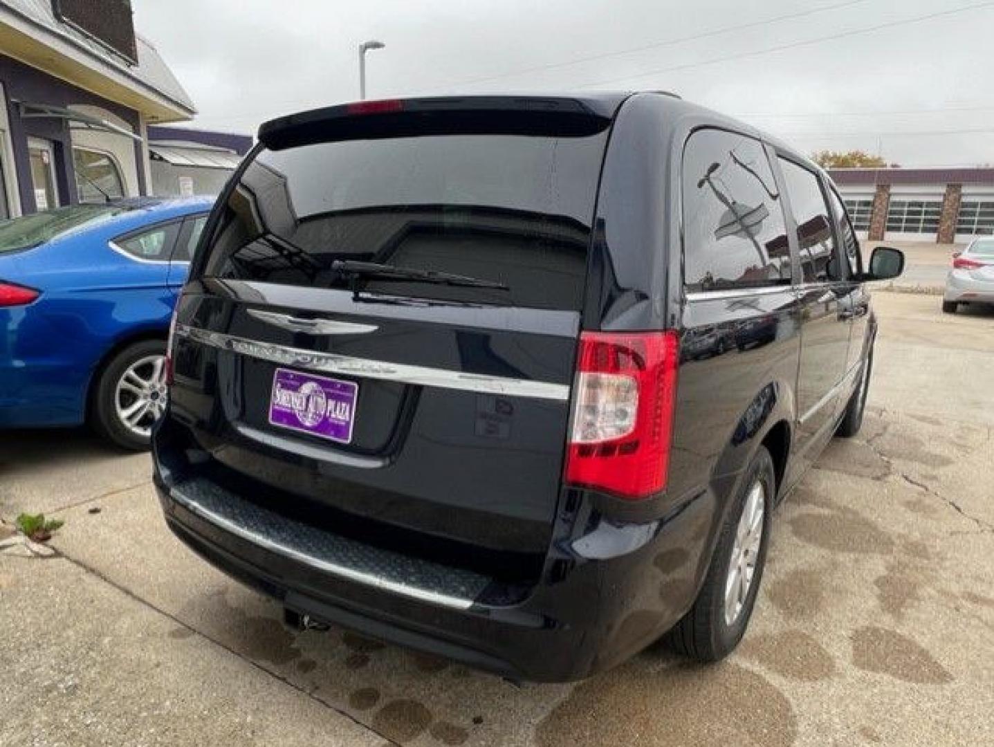 2011 BLUE CHRYSLER TOWN and COUNTRY TOURING L (2A4RR8DG8BR) with an 3.6L engine, Automatic transmission, located at 1100 W. Sheridan Ave., Shenandoah, 51601, (712) 246-1600, 40.765678, -95.388817- Photo#1