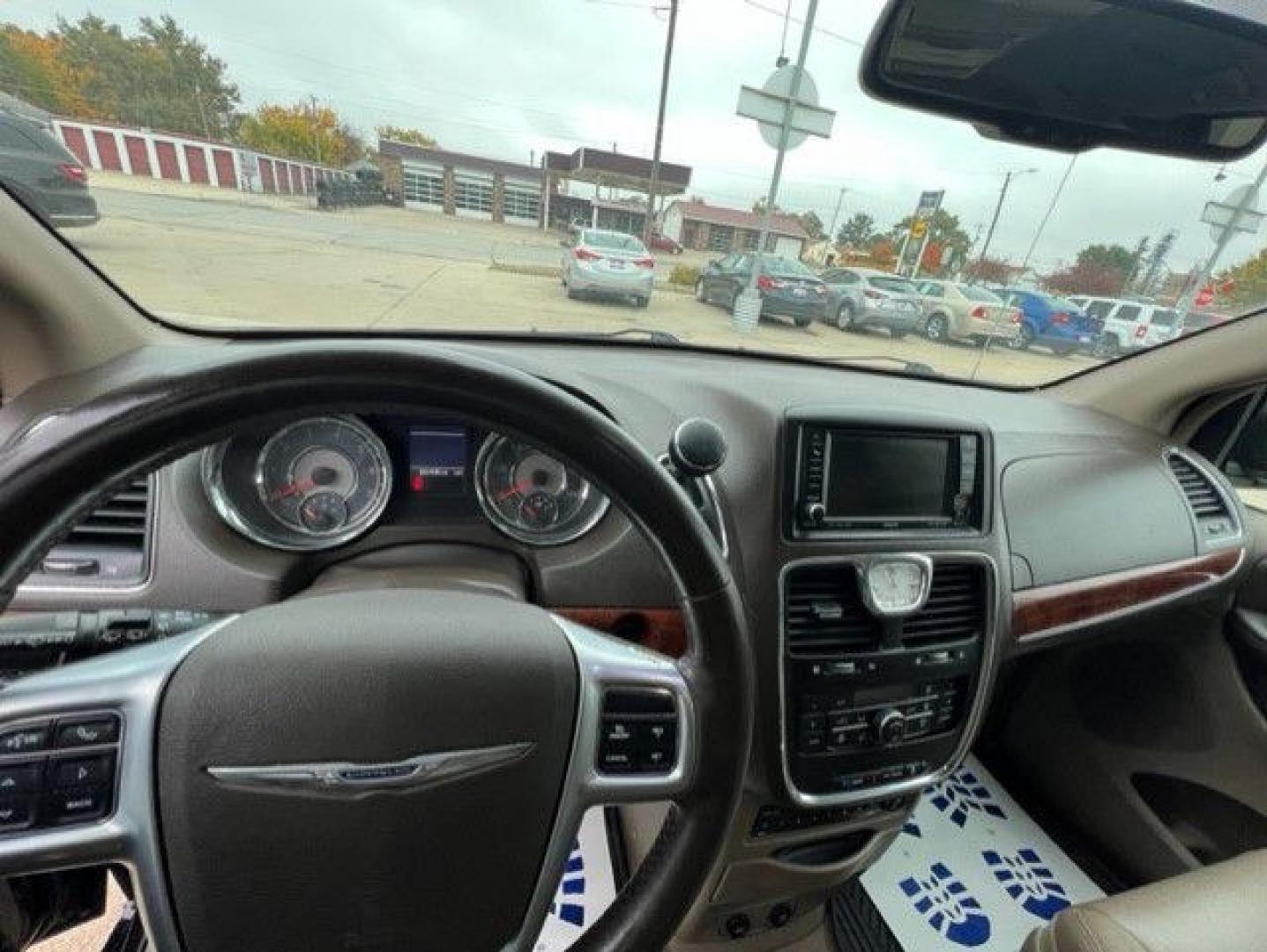 2011 BLUE CHRYSLER TOWN and COUNTRY TOURING L (2A4RR8DG8BR) with an 3.6L engine, Automatic transmission, located at 1100 W. Sheridan Ave., Shenandoah, 51601, (712) 246-1600, 40.765678, -95.388817- Photo#6