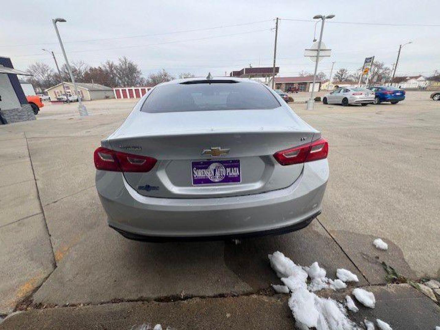 2016 SILVER CHEVROLET MALIBU LT (1G1ZE5ST4GF) with an 1.5L engine, Automatic transmission, located at 1100 W. Sheridan Ave., Shenandoah, 51601, (712) 246-1600, 40.765678, -95.388817 - Photo#8